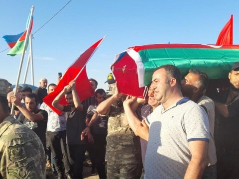 Şəhidimizlə vida mərasimi keçirilir