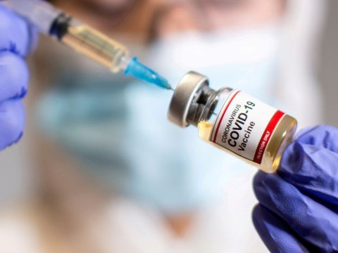 Bu vaksinləri vurduranların Avropaya girişinə icazə veriləcək