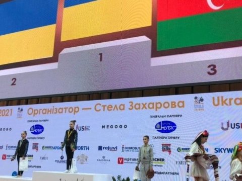 Gimnastlarımız Kiyevdən medallarla dönür
