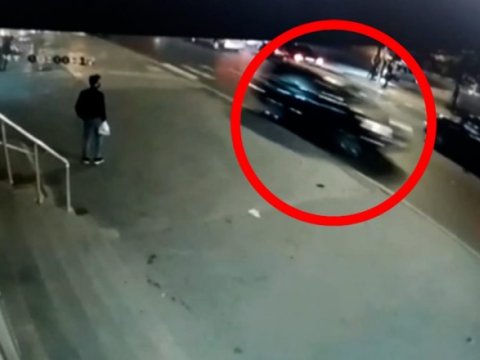 Bakıda “Toyota Prado” qaçırıldı - VİDEO