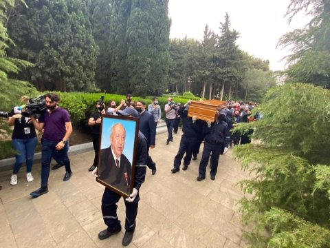Tahir Salahov dəfn olundu - FOTO
