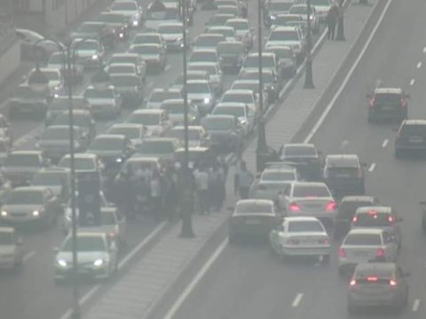 Babək prospektində piyada vuruldu – tıxac yarandı