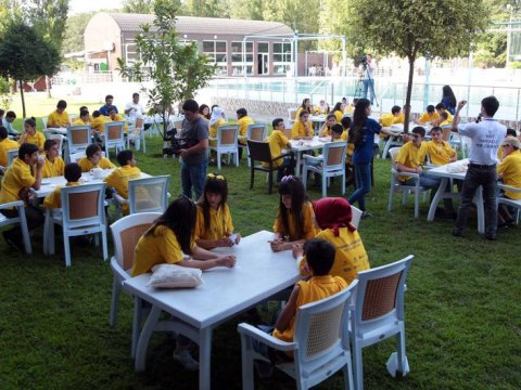 Təhsil Nazirliyi “Yay məktəbi” ilə bağlı sorğu keçirir 