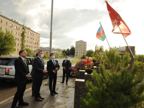 Türkiyəli qonaqlar Şəhid ailəsi və qaziləri ziyarət etdilər