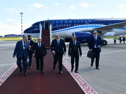 Baş nazir Əli Əsədov Minskə getdi