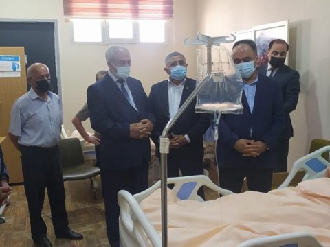 İcra başçısı Milli Qəhrəmanı xəstəxanada ziyarət etdi - FOTO