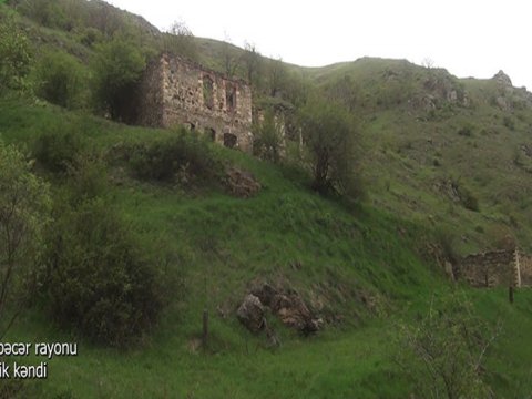 Kəlbəcərin Əsrik kəndindən son görüntülər- VİDEO