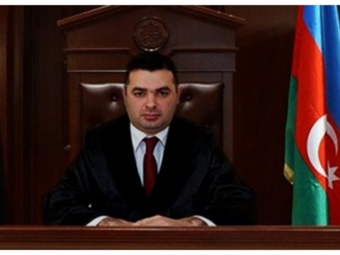 Arvadını öldürən hakim istintaqa CƏLB EDİLDİ