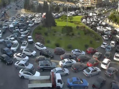 Sürücülərin nəzərinə - Bu yollarda tıxac var
