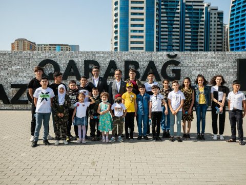Deputatlar şəhid və qazi övladlarını gəzintiyə çıxardılar - FOTOLAR