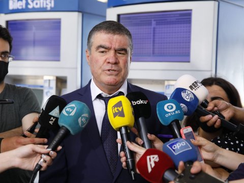 Bakı-Sumqayıt qatarında bank kartları ilə ödənişə başlanılır - FOTOLAR