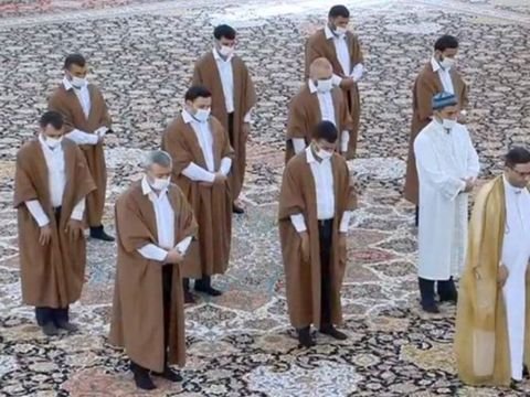 COVİD-19 pasportu olmayanlar məscidə buraxılmayacaq - Dini İdarə