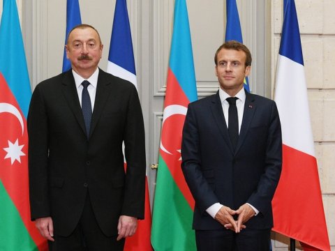 Emmanuel Makron İlham Əliyevdən xahiş etdi 