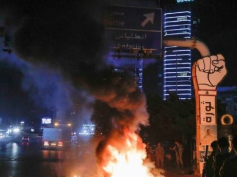 Dolların dəyərdən düşməsi Livanda iğtişaşlara səbəb oldu