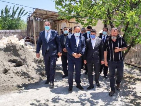 İcra başçısı Vətən müharibəsi qazisini ziyarət edib - FOTO