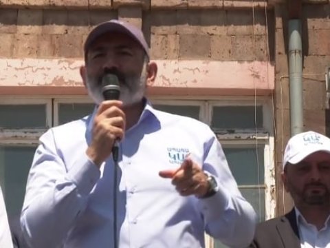 Paşinyan: “Tanrı erməni xalqından üz çevirib”