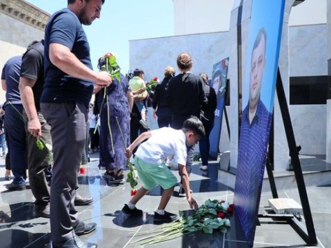 Şəhid jurnalistlərin xatirəsi əbədiləşdirildi - FOTO