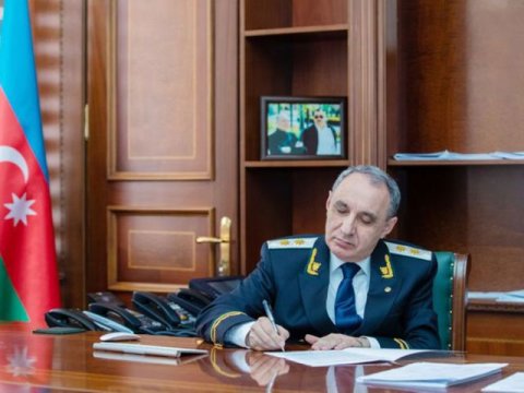 Baş Prokuror köməkçisini işdən azad etdi - FOTO