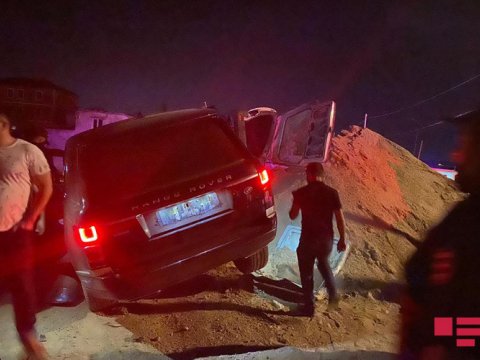 DİN qəza törədən “Range-Rover”lə bağlı açıqlama verdi: sükan arxasında maşının sahibi olmayıb