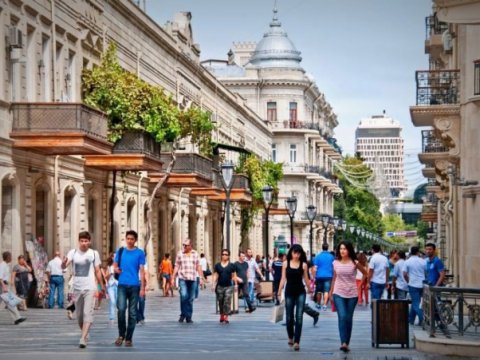 Azərbaycanda kişilərin sayı qadınların sayına çatır  