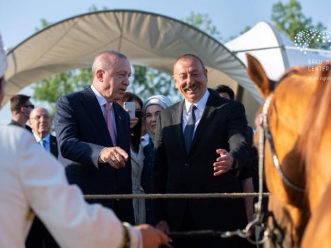 Ərdoğana hədiyyə edilən  “Zəfər” adlı atın ŞƏKİLLƏRİ