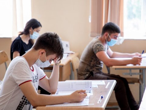 Bu gün 1 şagird imtahana buraxılmadı