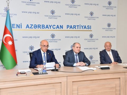 YAP hesabat konfranslarına start verdi