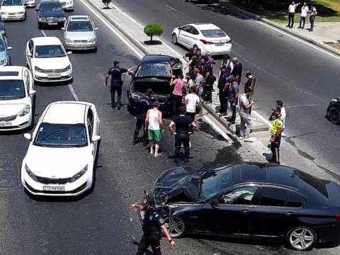 Bakıda qəza tıxaca səbəb oldu