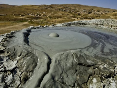 “Azərbaycan palçıq vulkanlarının ən çox olduğu ölkədir” - Nazirlik rəsmisi 