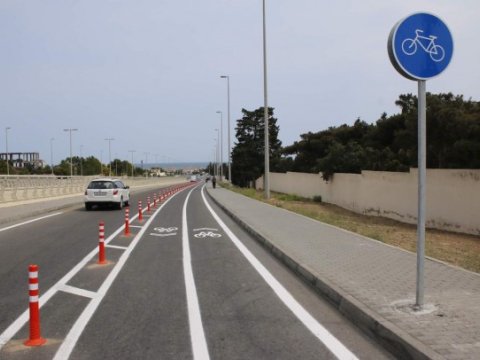 Velosiped yolu üzərində avtomobili park edənlərə XƏBƏRDARLIQ