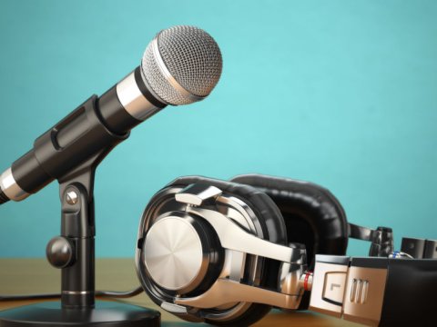 Azərbaycanda iki radionun yayımı DAYANDIRILIR