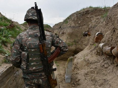 Erməni hərbçi özünü GÜLLƏLƏDİ