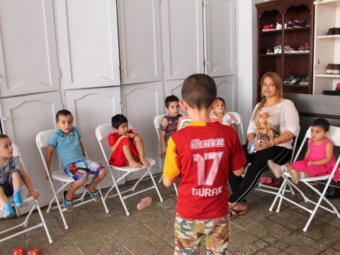 6 uşaq sığınacaq və körpələr evinə yerləşdirildi