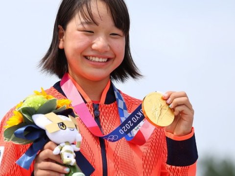 13 yaşında Olimpiya çempionu oldu