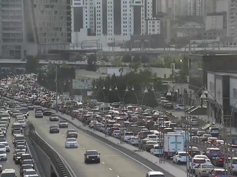 Bakıda bu yollarda tıxac var - SİYAHI 