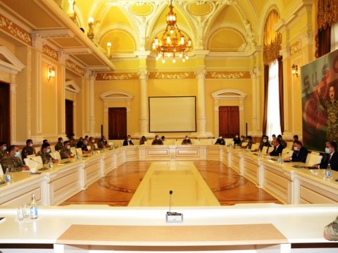 Eldar Əzizov qazilərlə görüşdü - FOTOLAR