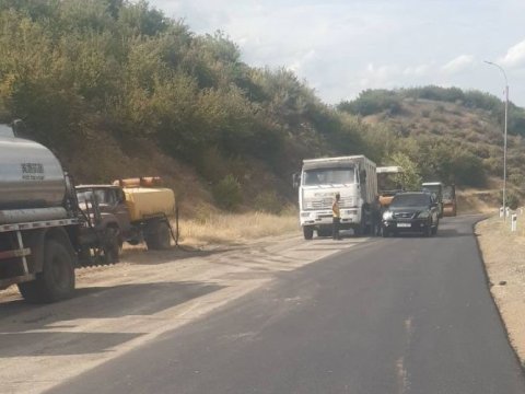 Ermənilər Laçın dəhlizindəki yolun təmirinə başladı – FOTO
