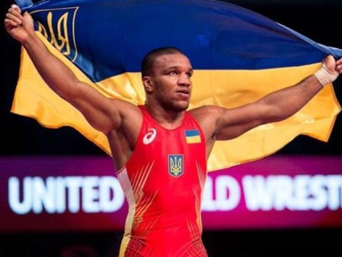 Deputat Olimpiya çempionu oldu 