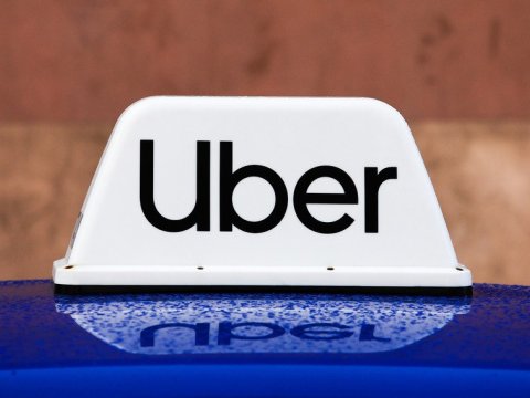 “Uber” son 3 ayı 500 milyon dollar zərərlə BAŞA VURUB