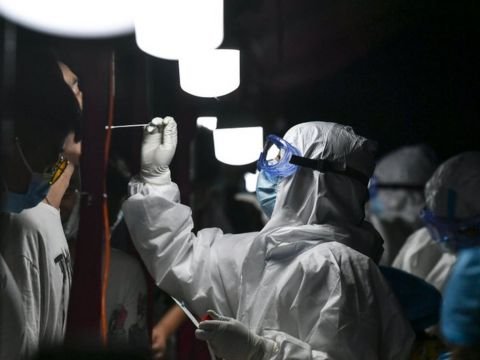 Dünyada koronavirusla bağlı vəziyyət yenidən GƏRGİNLƏŞİR