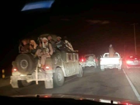 Taliban daha bir vilayət mərkəzini ələ keçirdi