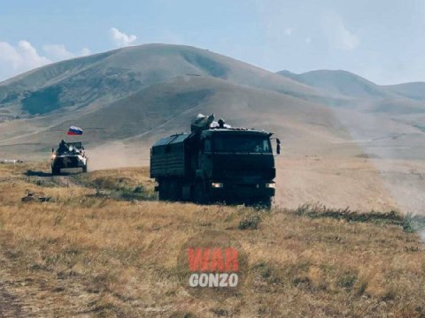 Rus qoşunları Kəlbəcərlə sərhəddə - FOTO