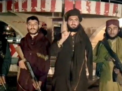 Taliblər Cəlalabadı tutdu: Bayden daha 1000 əsgər göndərdi 
