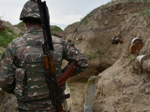 Ermənistanda hərbçi yoldaşlarını güllələyənlər həbs olundu