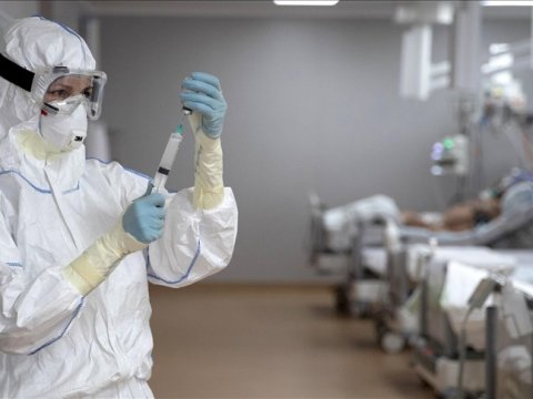 Vaksin olunmayanlar olunanlardan 29 dəfə çox xəstəxanaya düşür