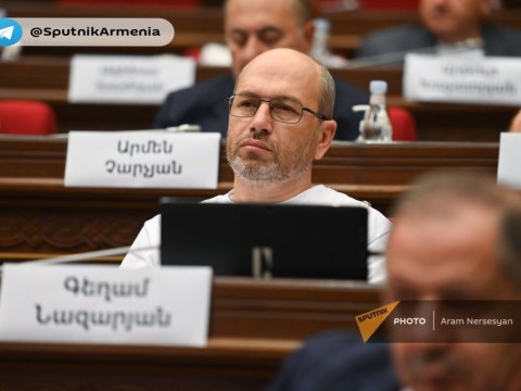 Erməni deputat döyüldü - xəstəxanaya aparıldı