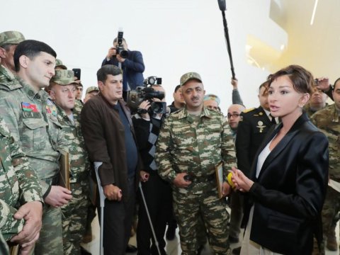 “Mehriban xanım Vətən uğrunda canından keçən bütün əsgərlərin anasıdır” - Qarabağlı yazıçı