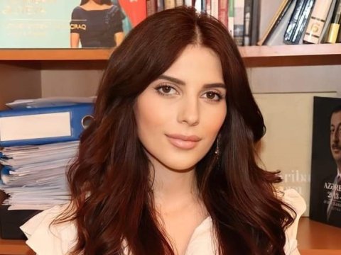 Səhiyyə Nazirliyinin rəsmisi vaksin sıxlığına görə vətəndaşları İTTİHAM ETDİ