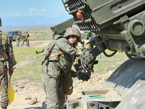 Ermənistanda ehtiyatda olan hərbçilər təlimə çağırıldı