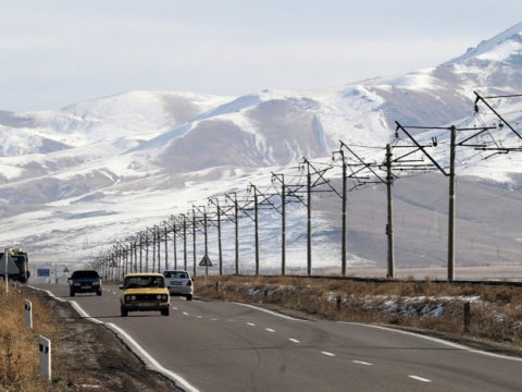 İranla Ermənistan Zəngəzur dəhlizinə alternativ yol çəkməyi PLANLAŞDIRIR